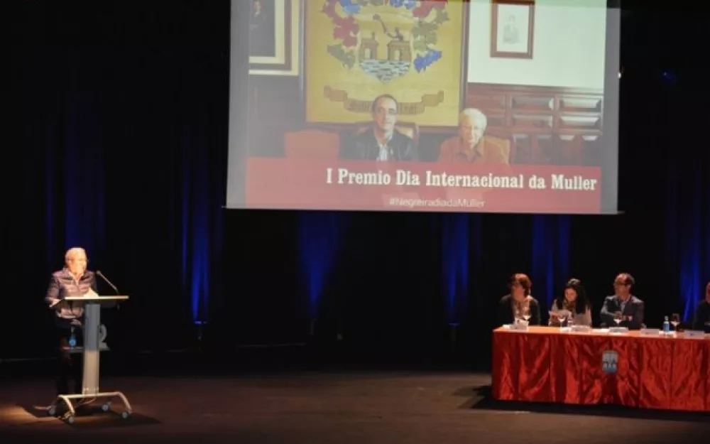 I Premio Día Internacional da Muller